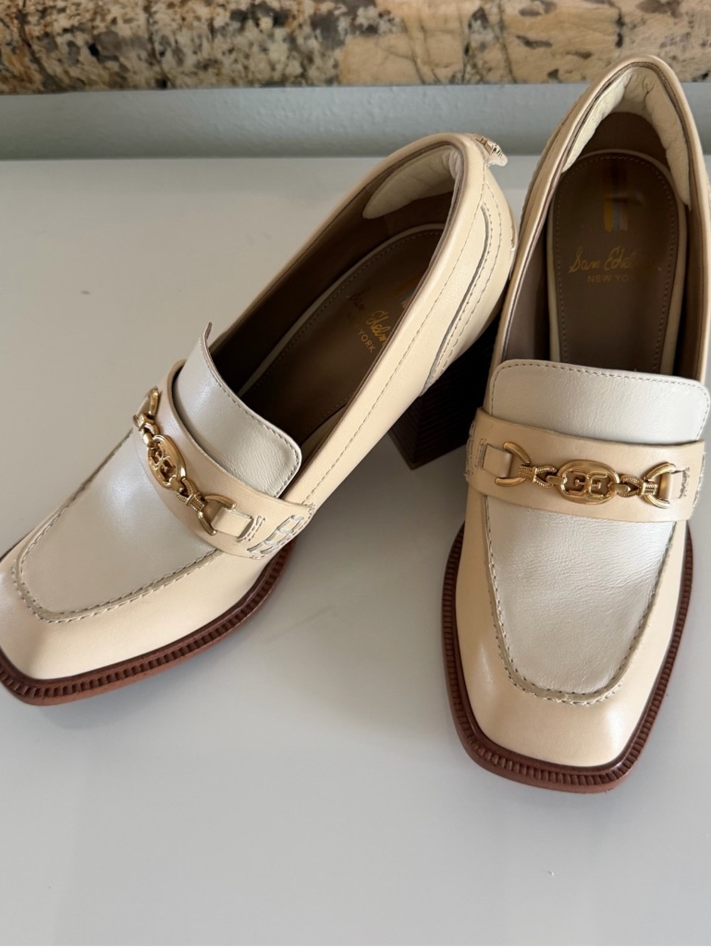NWOT Sam Edelman Cream and Brown Leather Block Heel Loafers with Gold Chain - Picture 16 of 16